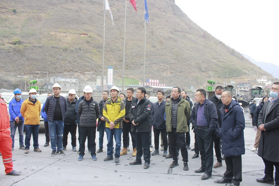 久马公司、藏高公司莅临斯古溪隧道考察蓝海智装施工现场