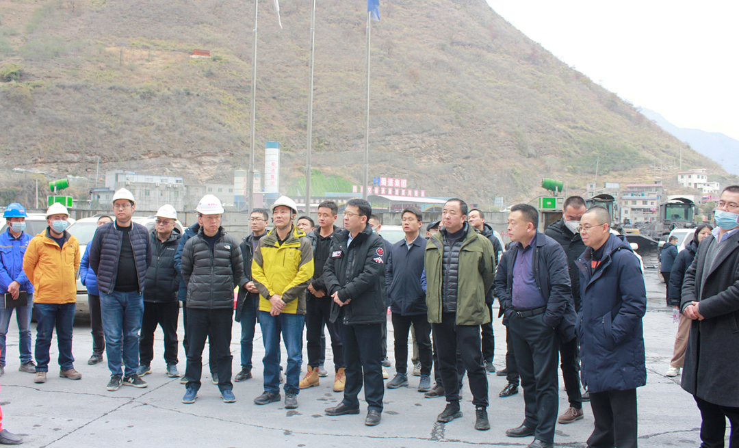 久马公司、藏高公司莅临斯古溪隧道考察蓝海智装施工现场